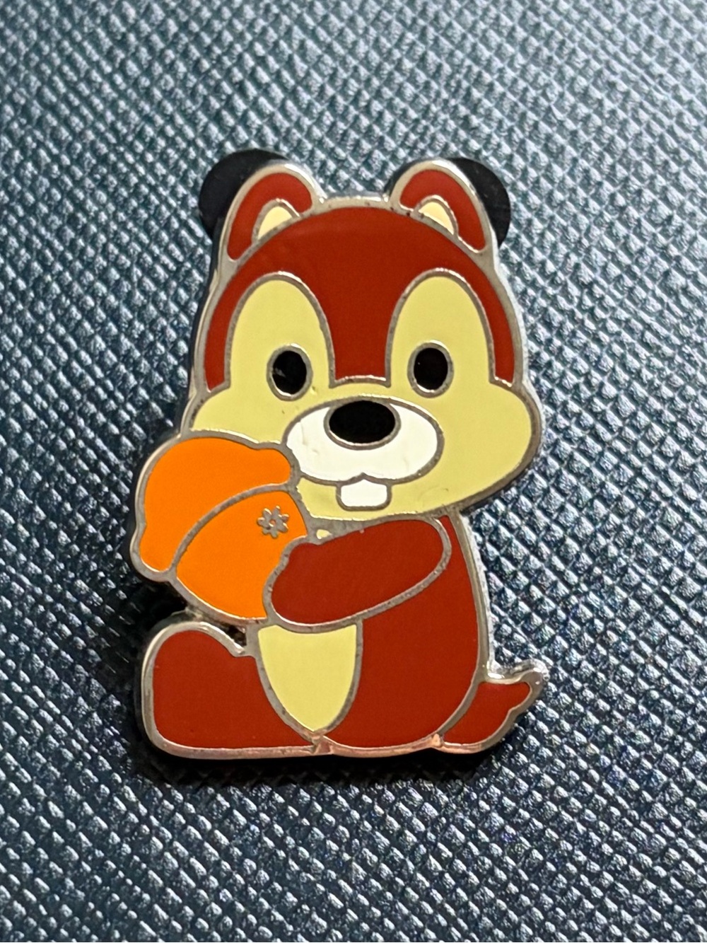 NWOT Disney Chip N’ Dale Trading Pin